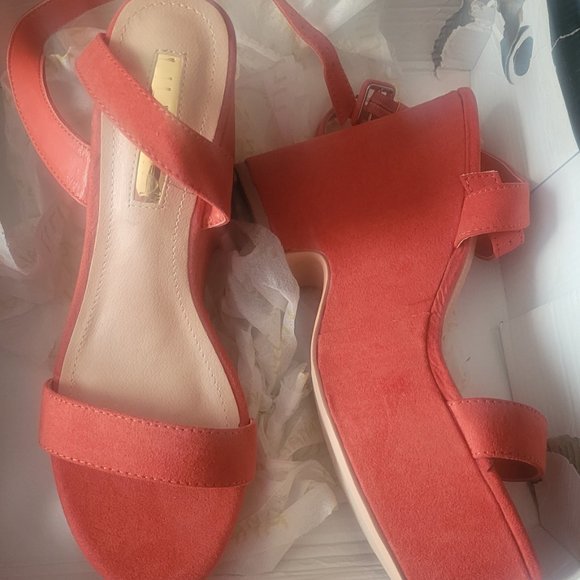 Peach colored orange wedge heel - Picture 4 of 4